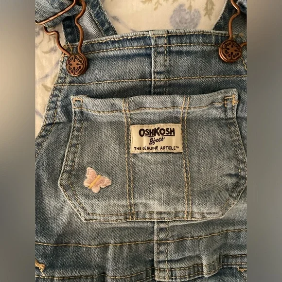 Oshkosh B’gosh baby girl medium wash denim overalls/romper shorts 18 months NEW - Picture 2 of 8